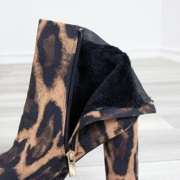 Leopard animal print platform ankle booties - Picture 9 of 11